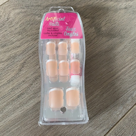 Artificial Nails x 3 - Picture 4 of 8